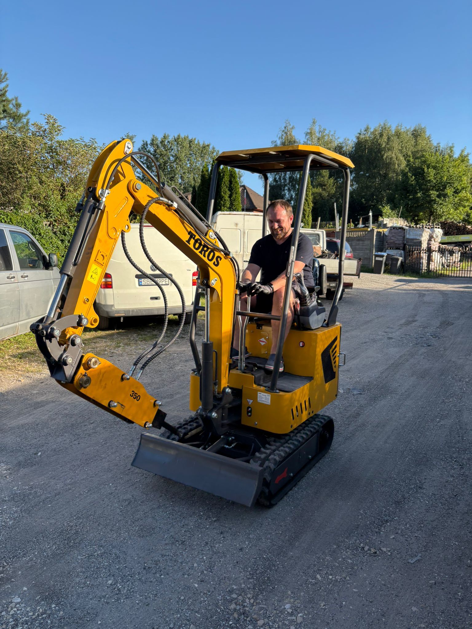 آخرین وبلاگ های شرکت در مورد مینی Excavator vs Skid Steer Loader: کدام ماشین برای محل کار شما بهتر است؟