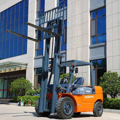 Orange 2.5-3.5t Diesel Powered Forklift Customized For Heavy Duty Work